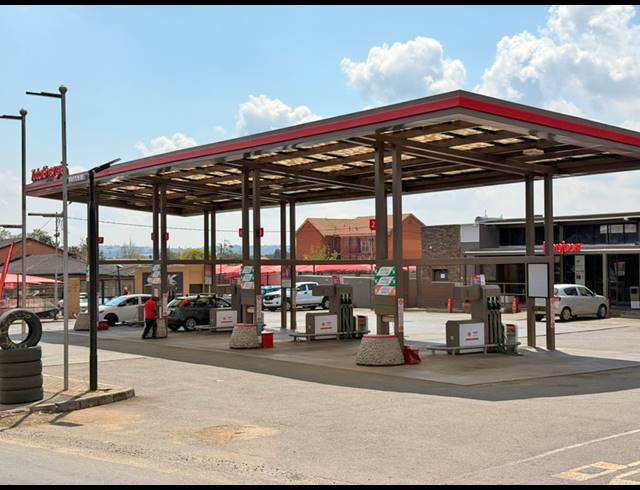 2,850M² SERVICE STATION FOR SALE IN LA ROCHELLE